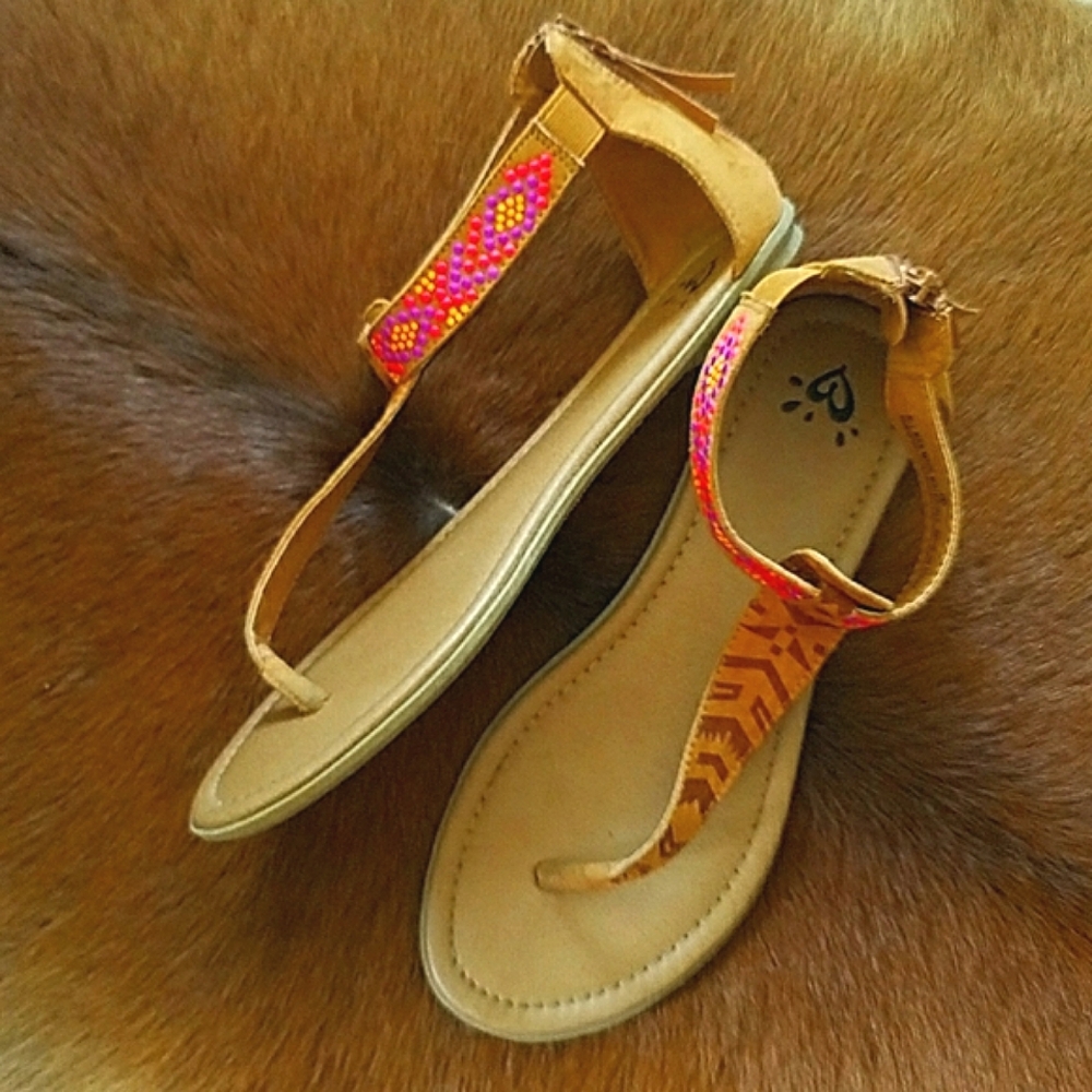 Tribal Pattern Thong Sandals